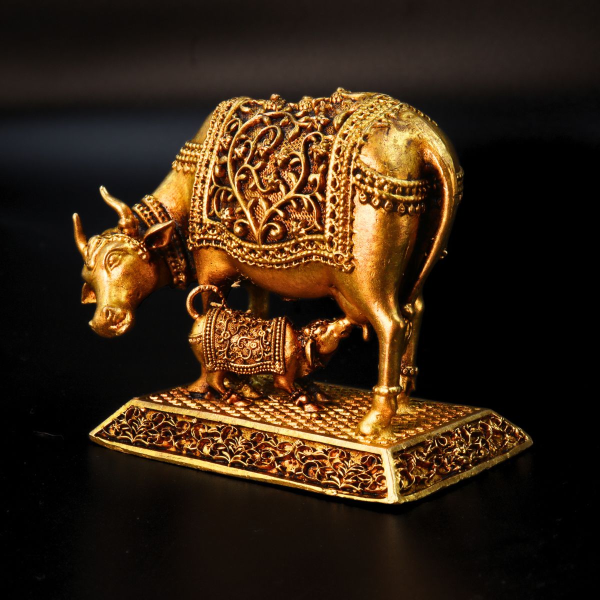 Kamdhenu Cow Brass Murti: Stunning Premium Quality Gem - Image 3
