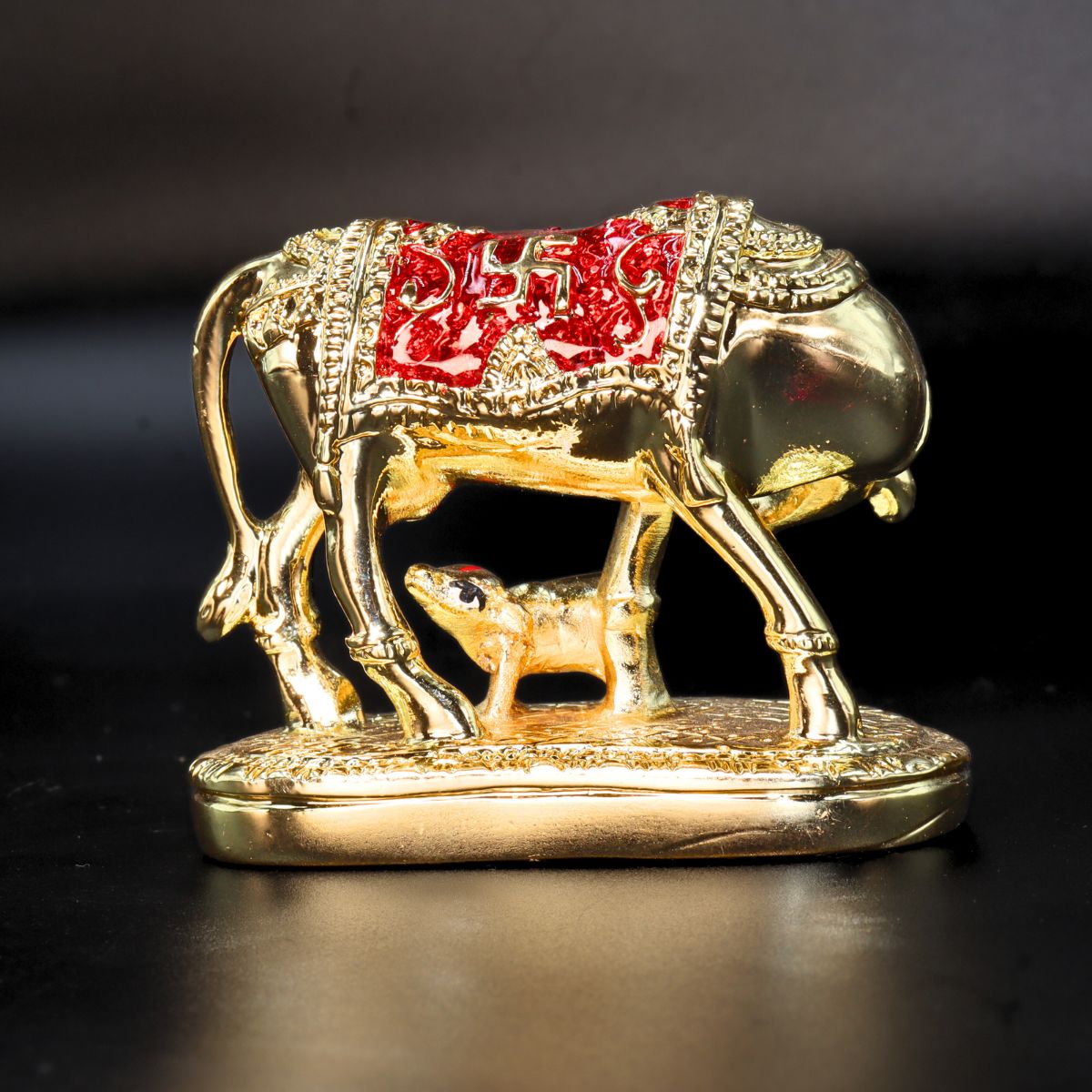 Cow Matelic Rasin Murti Premium Red Gold Small Size Washable - Image 4