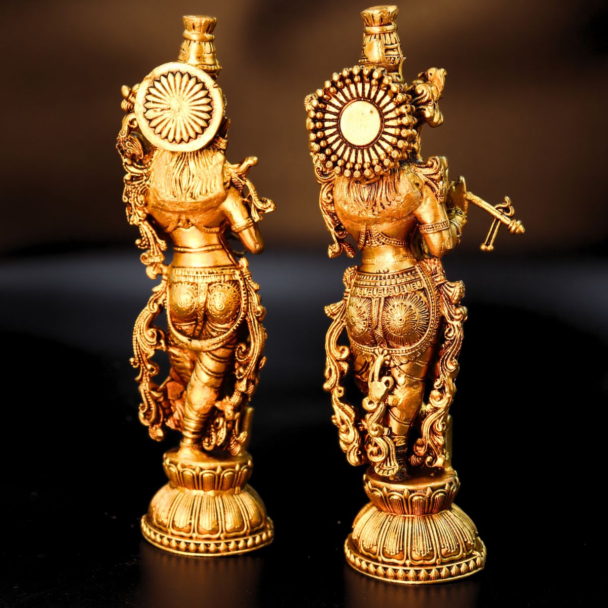 Radha Krishna Murti: Stunning & Affordable Brass Statue - Image 3
